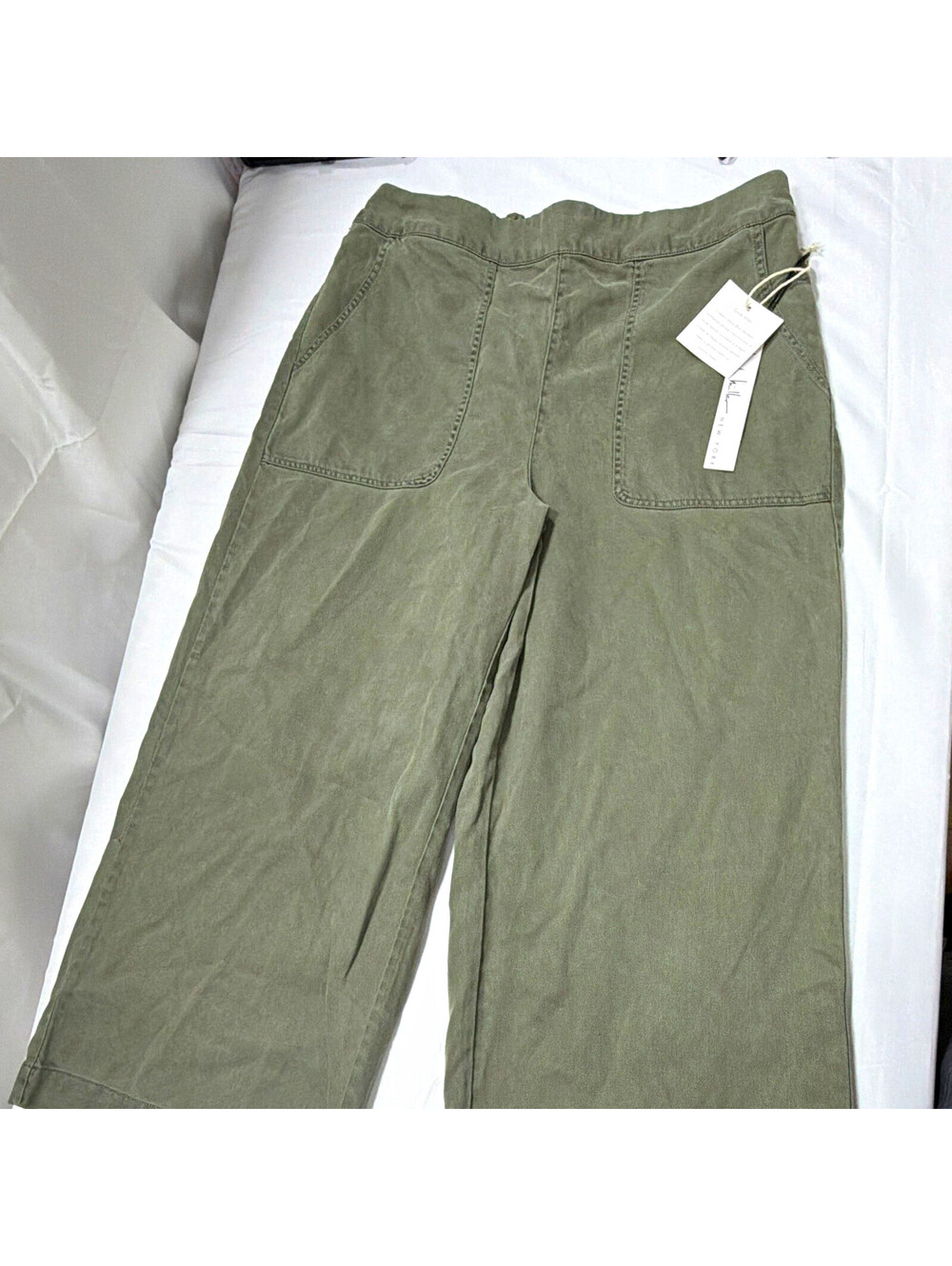 Nicole Miller New York Green Solid Twill Cropped Pants Relaxed Straight Pockets
